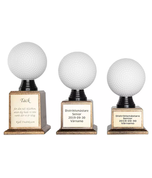 Golfboll på Antik Plastsockel